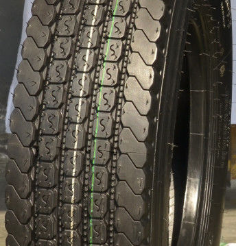 Factory Price Radial Truck Tyre Excellent Loading Capacity Wear Resistance 8.25R16LT AR111