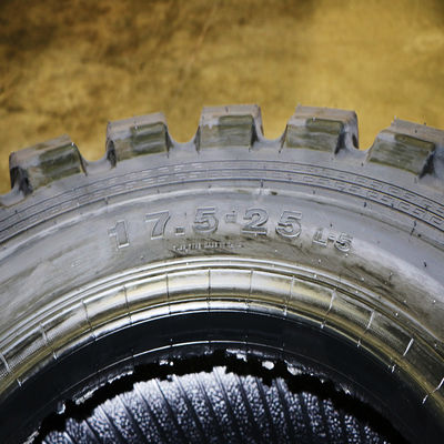 TBR 12R22.5 Aulice AR112 Truck Tubeless Tyre Long Mileage With Overloading Capacity