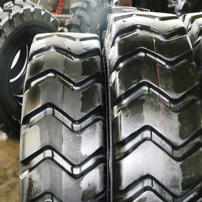 7.00R16 Radial Tubeless Truck Tyre With Excellent Heat Dissipation And Longer Tire Life