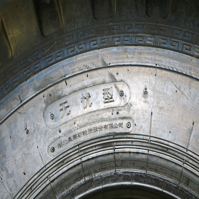 7.00R16 Radial Tubeless Truck Tyre With Excellent Heat Dissipation And Longer Tire Life