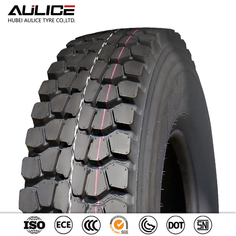 Excellent Wear Resistance 10r20 Truck Tires / Mixed Pavement All Season Tires