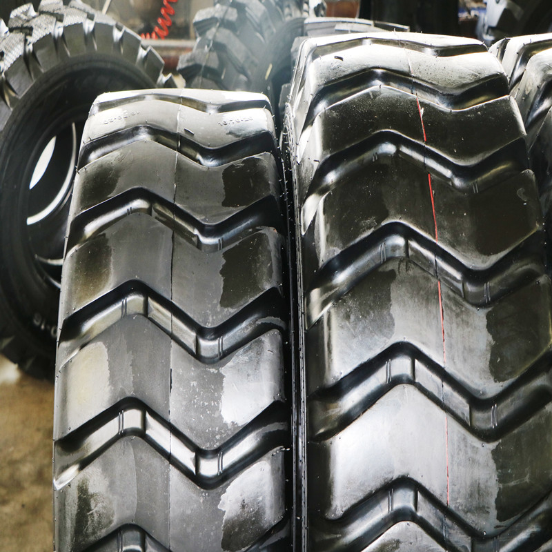 9.00R20 All Steel Radial Truck Tyre , AR1017 AULICE TBR/OTR Tyres